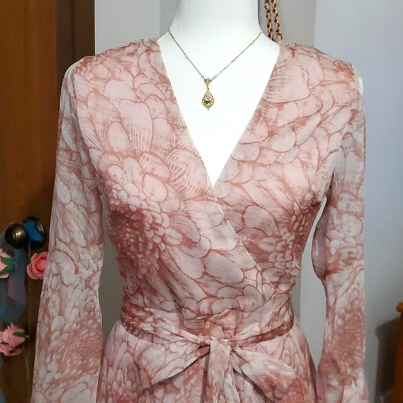 HP🎉Beautiful bow dress-Cottage core! - Picture 2 of 4